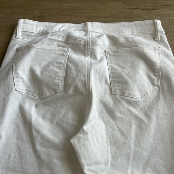 Talbots Women's Flawless Five Pocket Curvy Slim Ankle White Pants SZ 16 - Picture 7 of 8